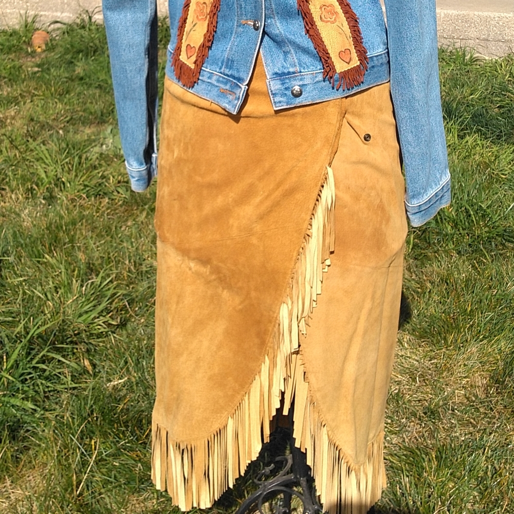 Vintage New Western Suede Skirt w/ Fringe